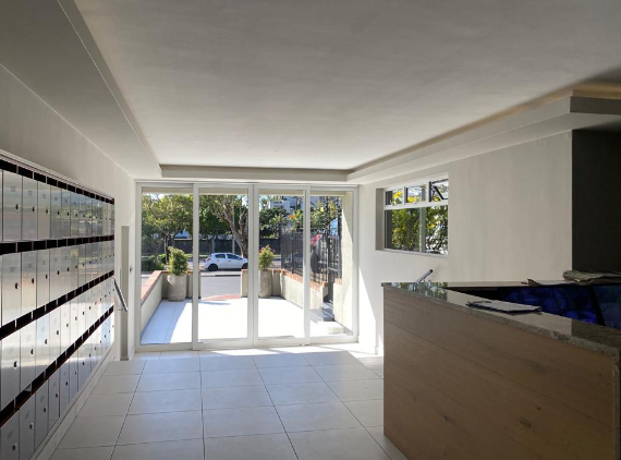 To Let 2 Bedroom Property for Rent in Green Point Western Cape